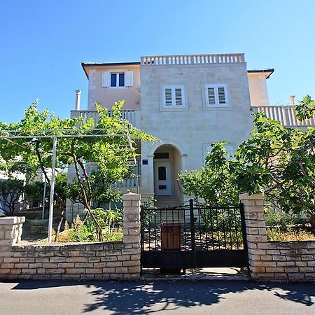 Apartments Ella Супетар Экстерьер фото