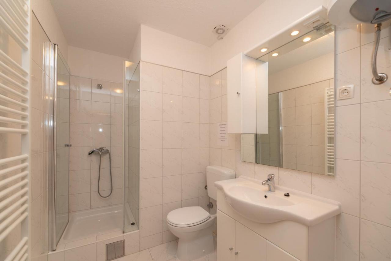 Apartments Ella Супетар Экстерьер фото