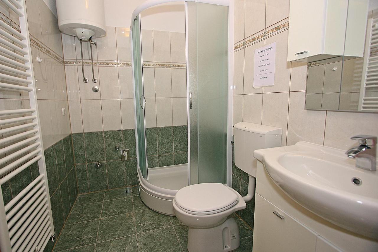Apartments Ella Супетар Экстерьер фото