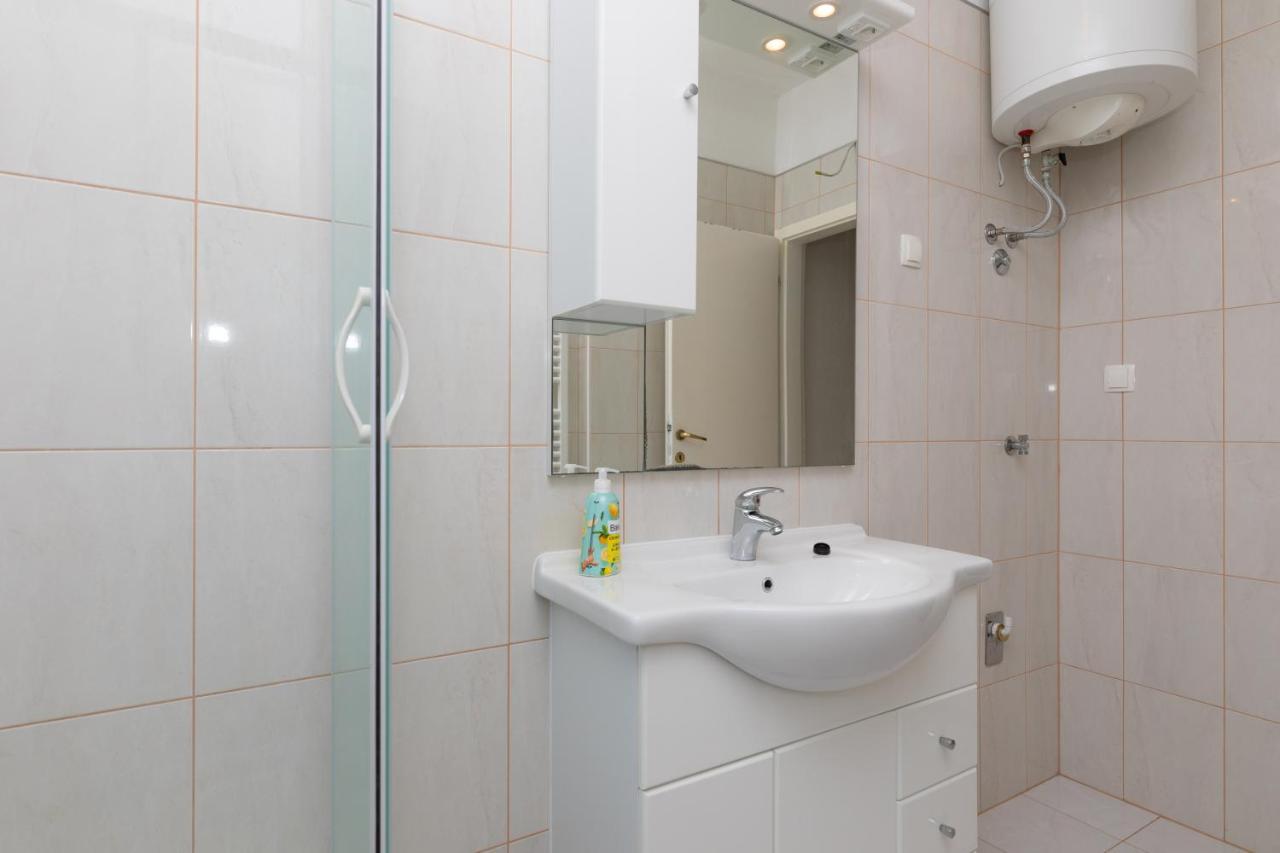 Apartments Ella Супетар Экстерьер фото