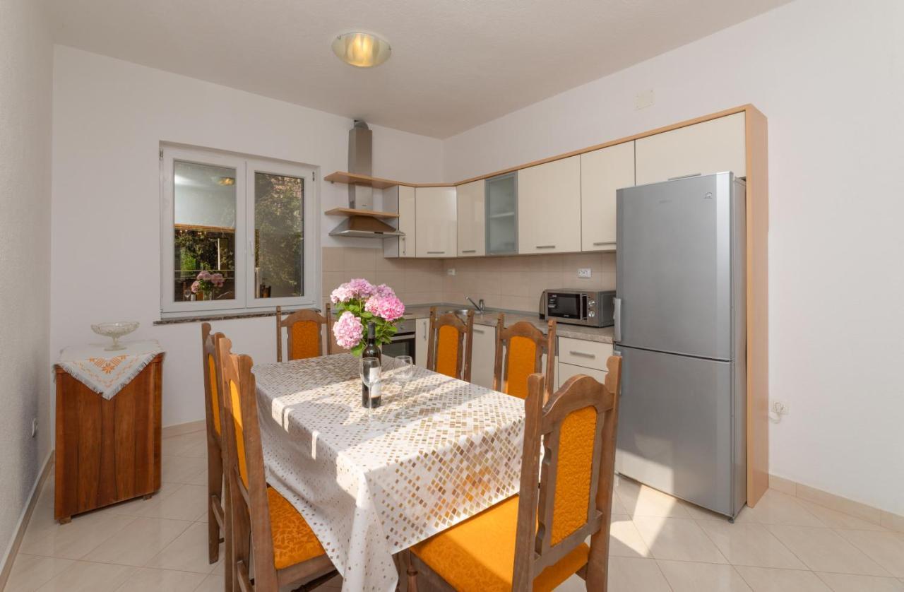 Apartments Ella Супетар Экстерьер фото